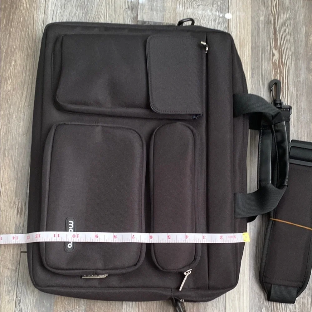 Black Laptop Bag with Durable Material and Professional Design